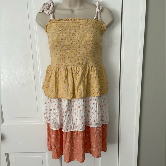 American Eagle Ditsy Floral Smocked Tiered Mini Dress size Large Summer Cottage - Picture 4 of 13
